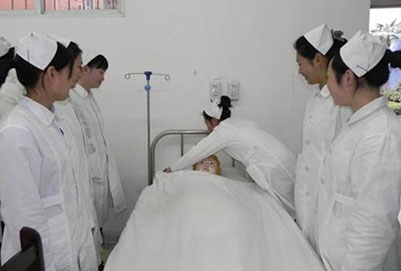 2025年成都招不招初中生的卫校有哪些