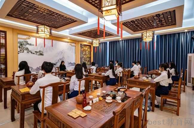 2023年资阳市中和中学班级如何设置